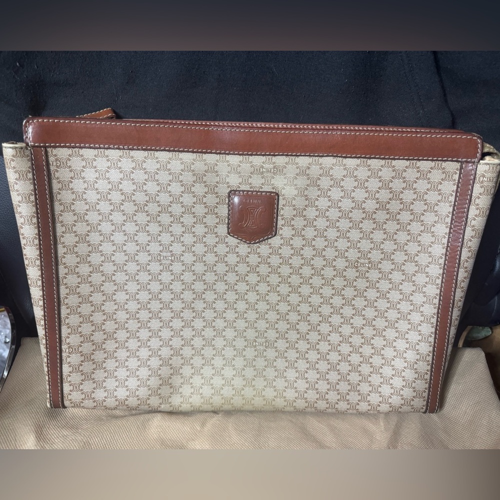 ❌SOLD❌Vintage🔥 Celine XL Pouch